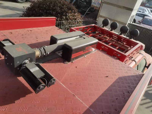 東風(fēng)銳騏雙排四驅(qū)器材消防車(chē)(4×4)